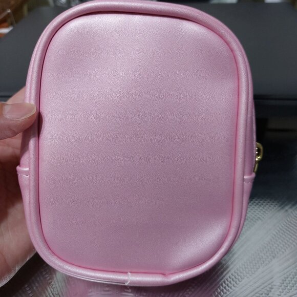 Super Cute Quilted Hello Kitty Bag Makeup Organizer Mini Wallet Mini Pouch - Picture 8 of 9